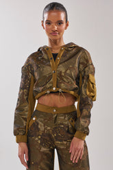 YOU KNOW IT BABY CROP BUTTON DOWN