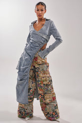 GET MY CLOSE UP EMBELLISHED BUTTON DOWN SHIRT